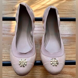 TORY BURCH Tan/Gold Flats